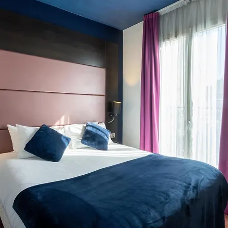 Accueil Pigalle Montmartre - Renove 3*