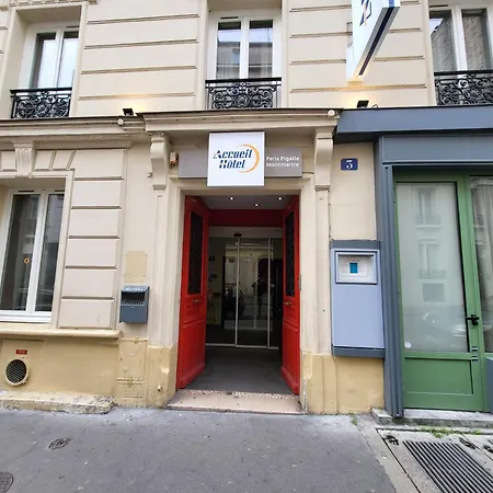 Accueil Pigalle Montmartre - Renove Hotel Paris