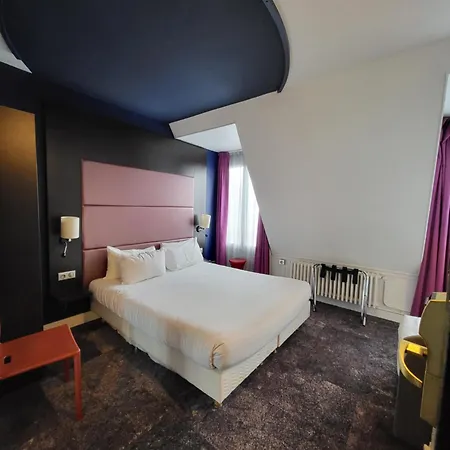 Hotel Accueil Pigalle Montmartre - Renove 3*