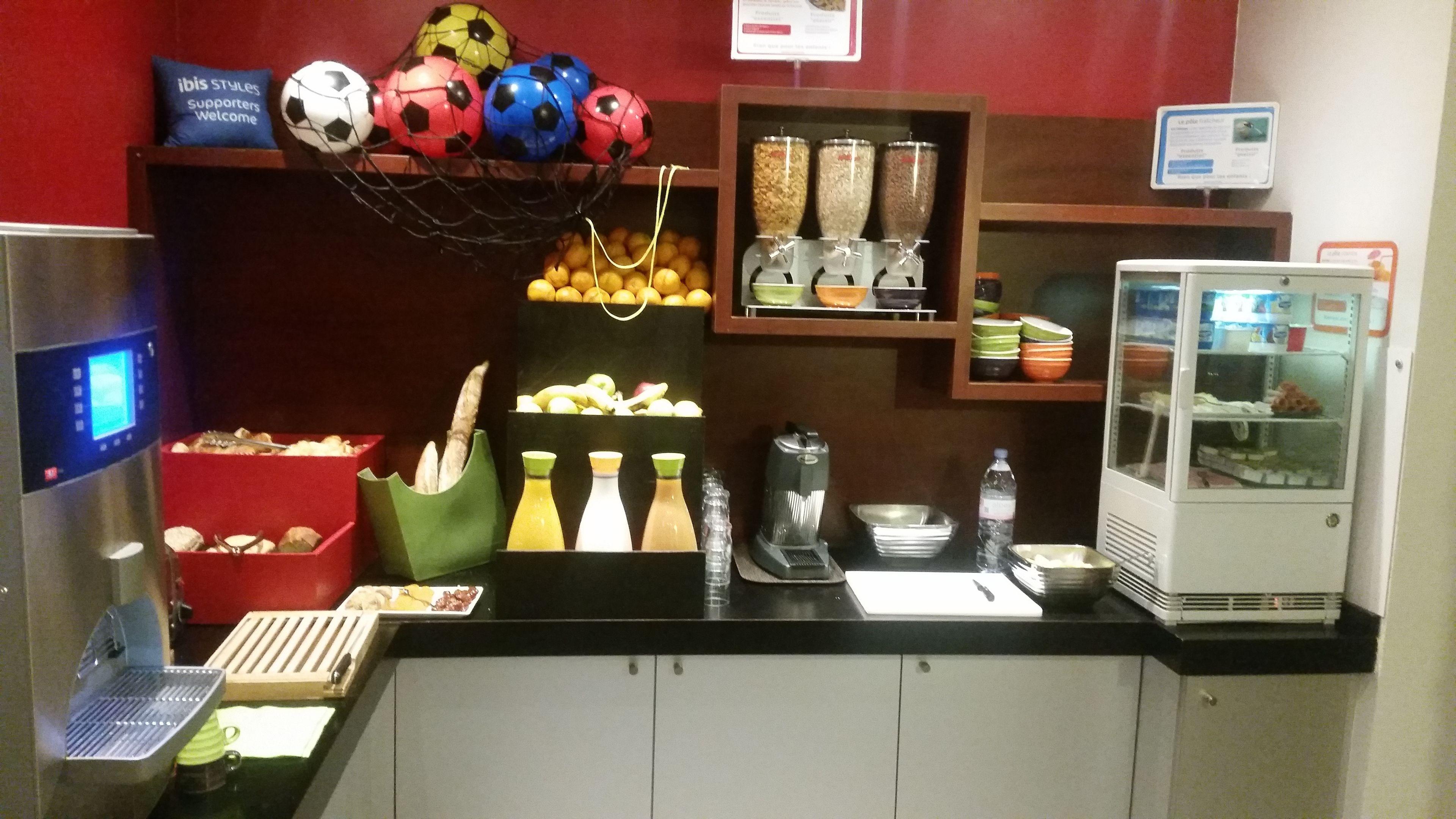 Hotel Accueil Pigalle Montmartre Parigi