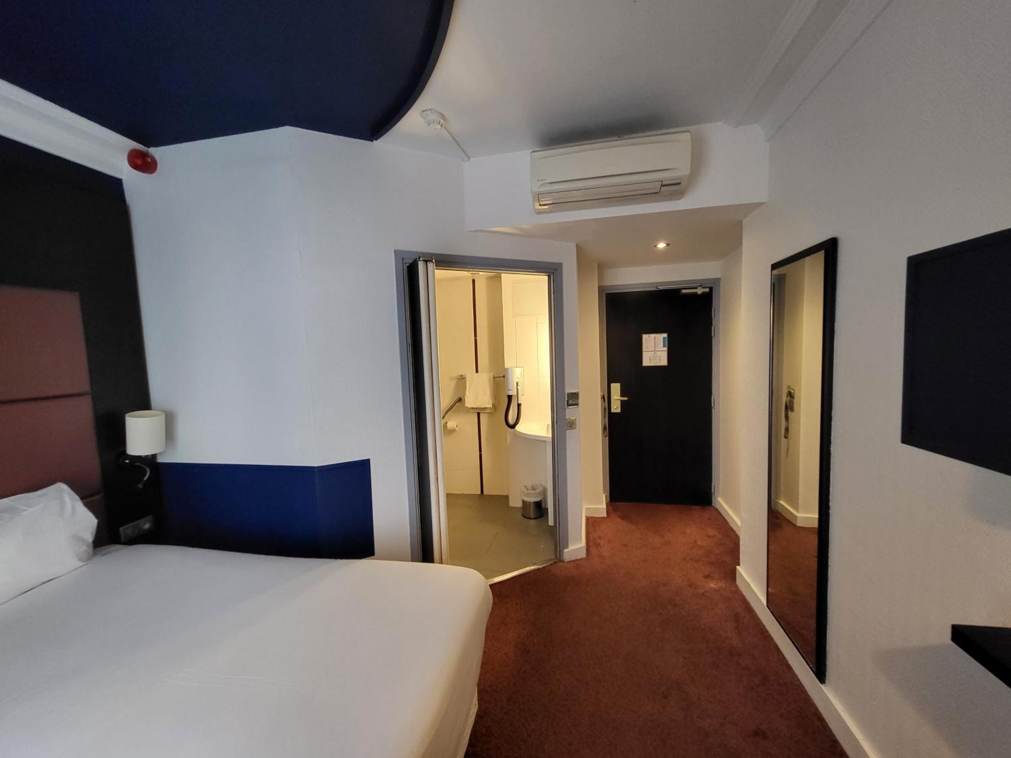 Accueil Pigalle Montmartre Hotel Paris