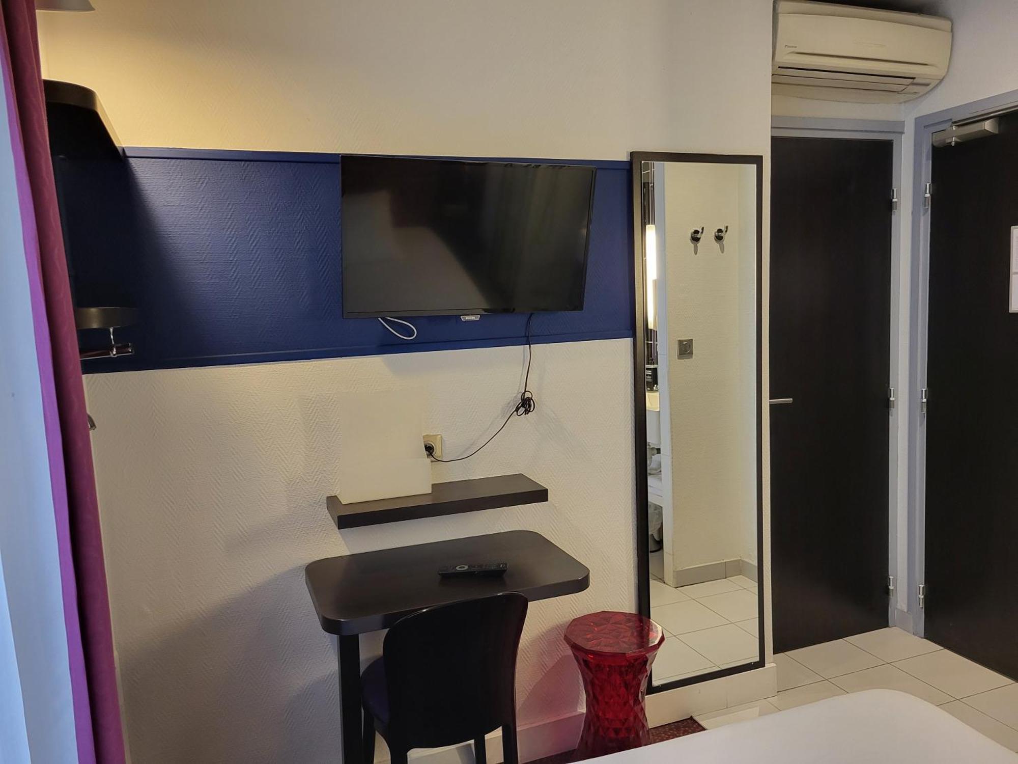 Accueil Pigalle Montmartre 3*