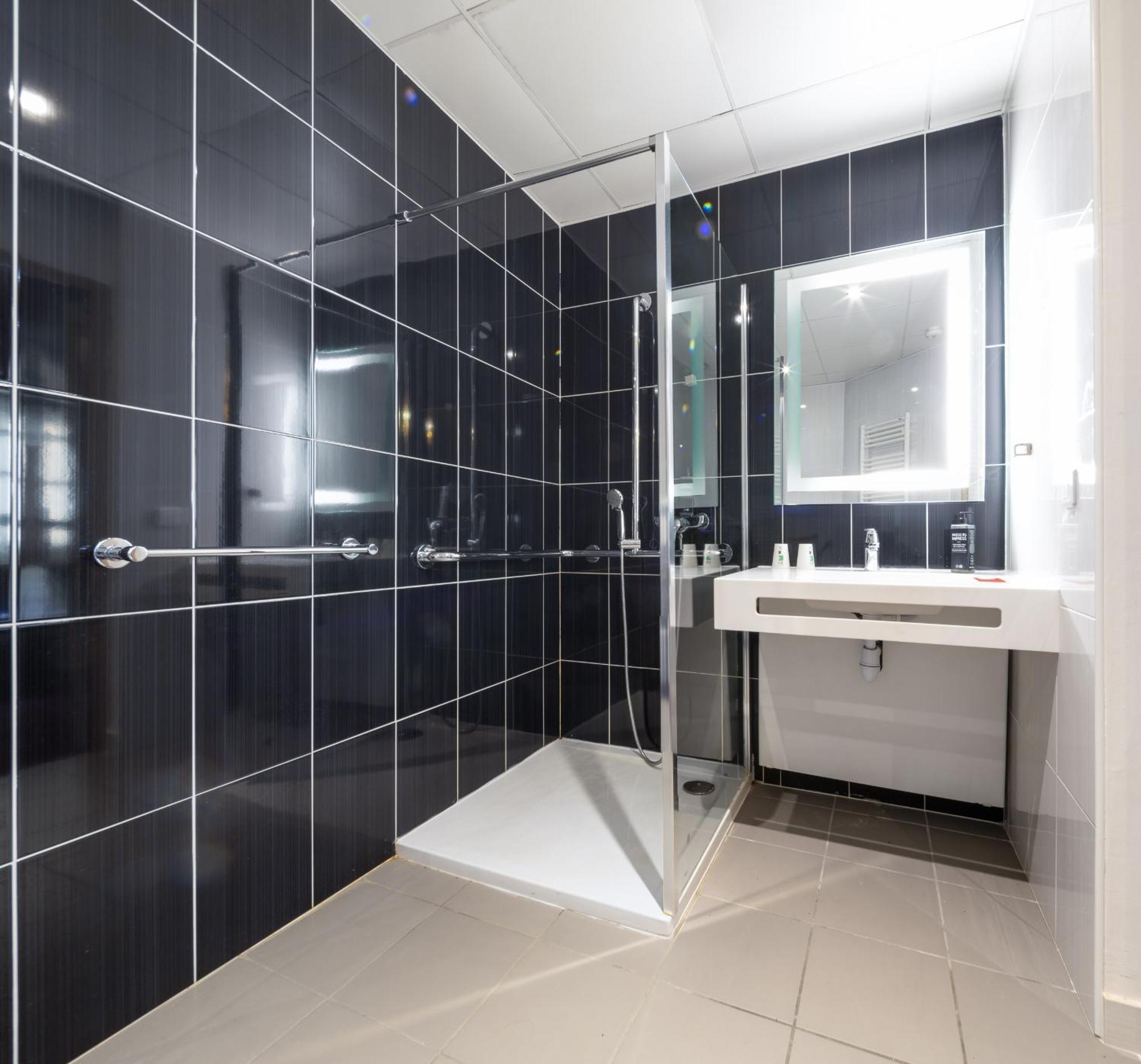 Accueil Pigalle Montmartre 3*