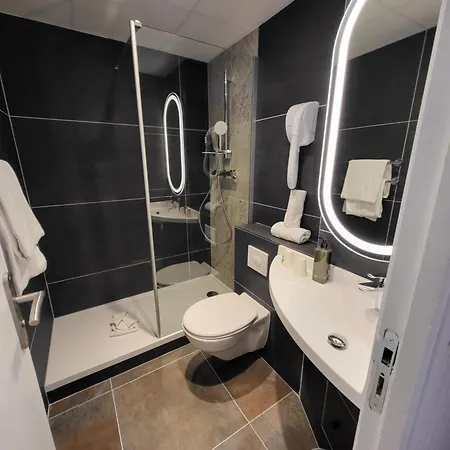 Hotel Accueil Pigalle Montmartre - Renove Paris